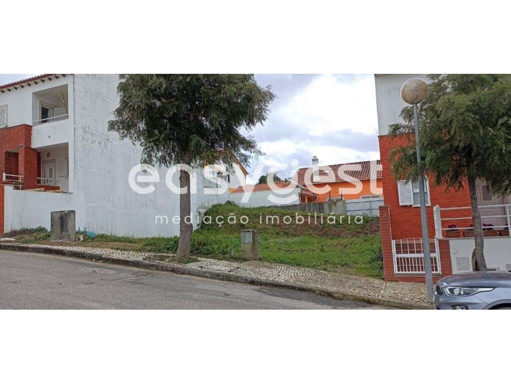 Lote de Terreno com 140 m2 localizado entre o campo e a cidade - Grande imagem: 4/19