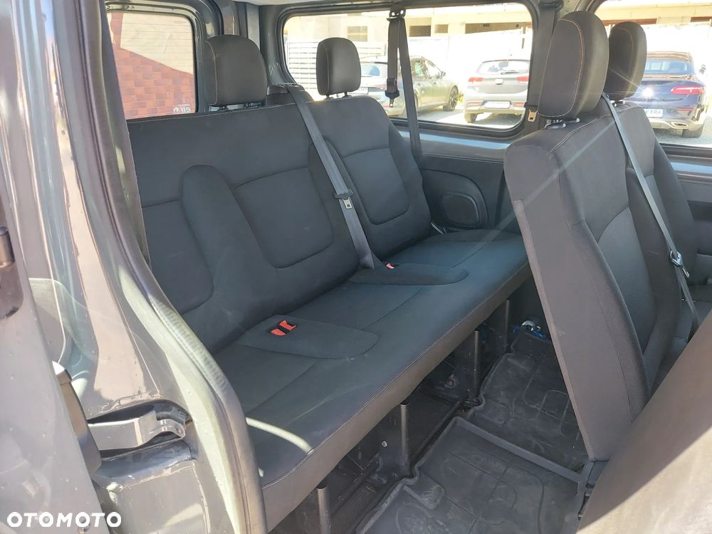 Renault Trafic - 12