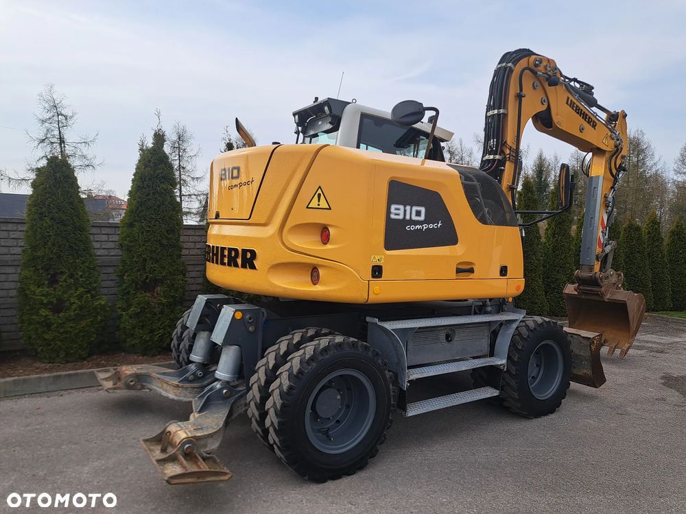 Liebherr 910 Compact - 4