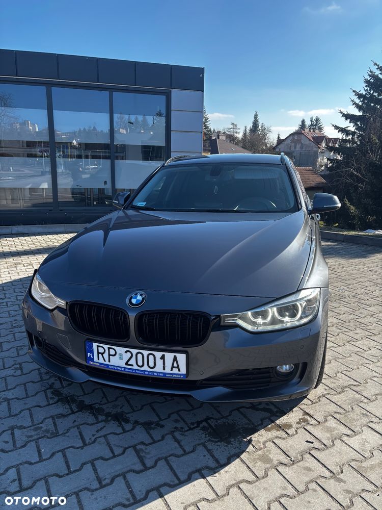 BMW Seria 3 320d Efficient Dynamics - 14