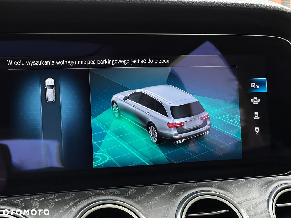 Mercedes-Benz Klasa E - 28