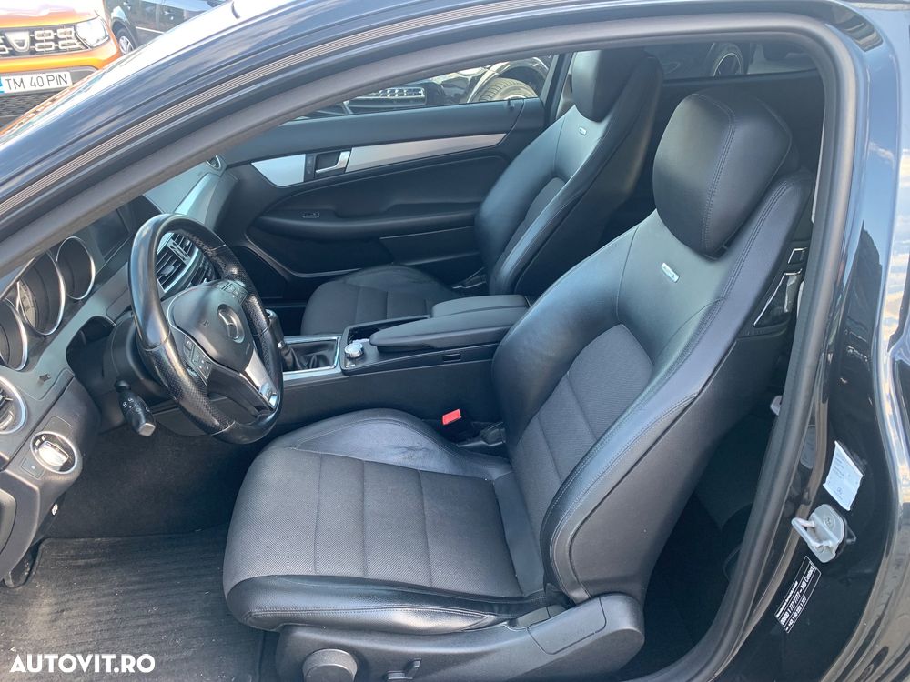 Mercedes-Benz C 220 d Coupe AMG Line - 4