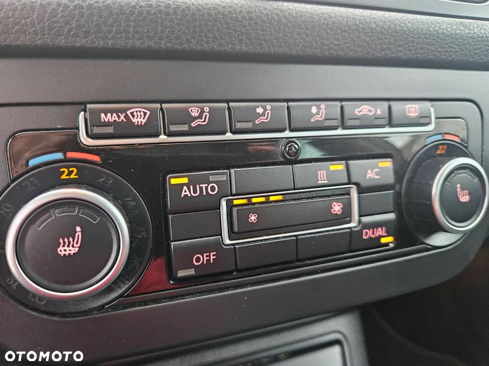 Volkswagen Golf Plus 2.0 TDI DPF Style - 28