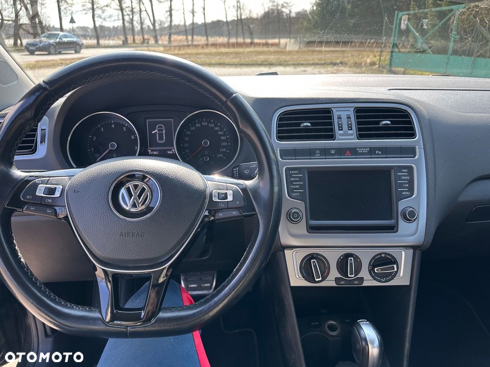 Volkswagen Polo 1.2 TSI Blue Motion Technology DSG Allstar - 9