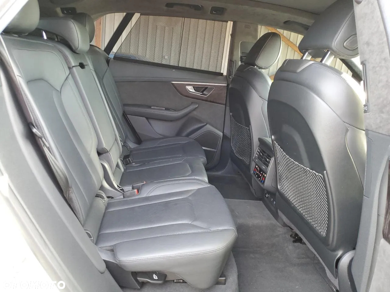 Audi Q8 55 TFSI quattro tiptronic - 11