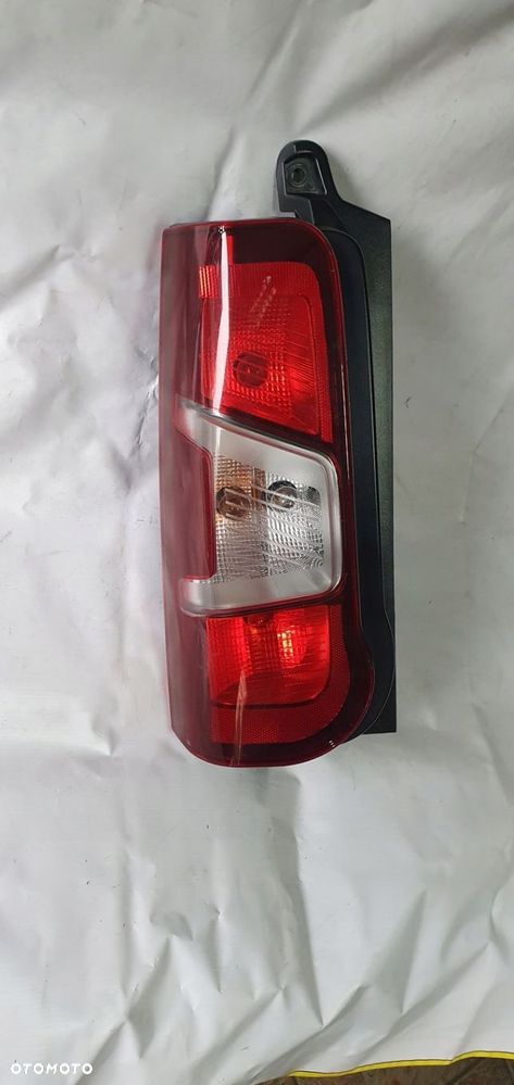 PROACE COMBO D BERLINGO LAMPA TYŁ LEWA 9819235880 - 1