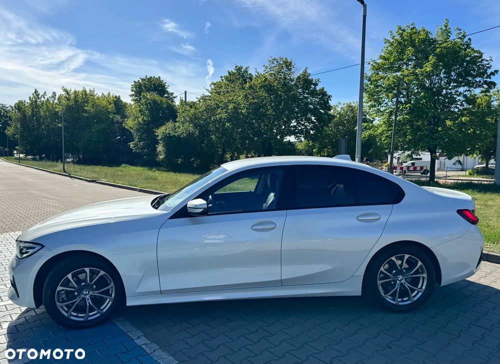 BMW Seria 3 318i Sport Line - 2