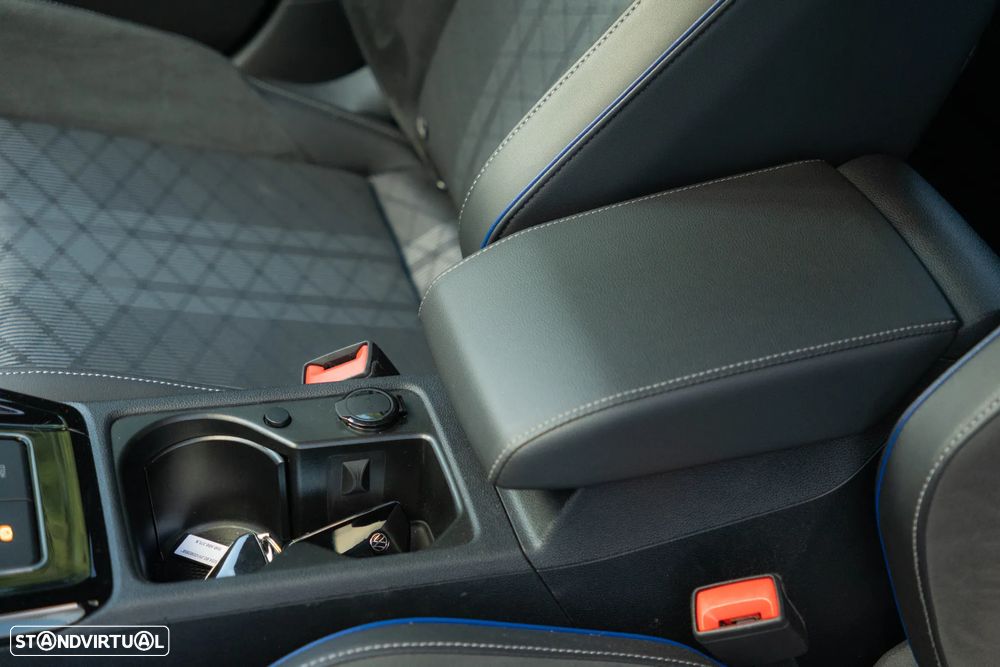 VW Golf Variant 1.5 TSI OPF R-Line - 36