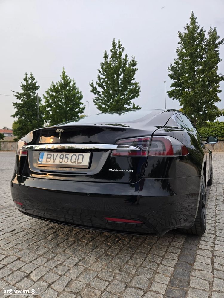Tesla Model S Long Range - 11