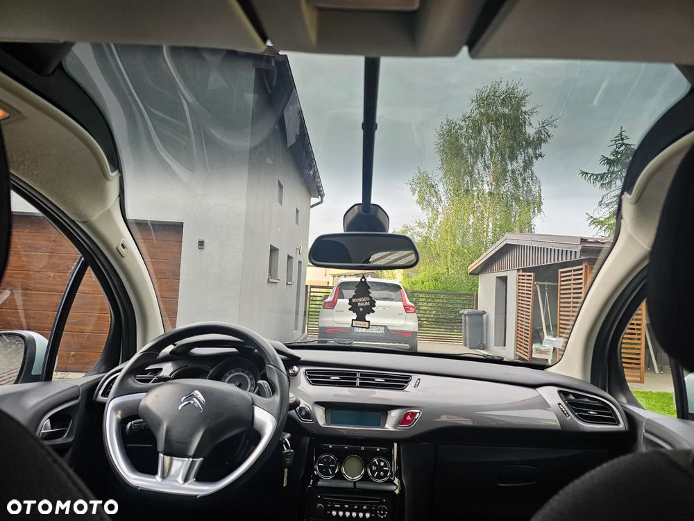 Citroën C3 1.4 VTi Exclusive MAP - 22