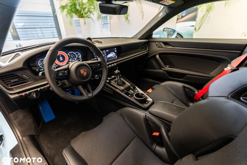 Porsche 911 GT3 Touring PDK - 8