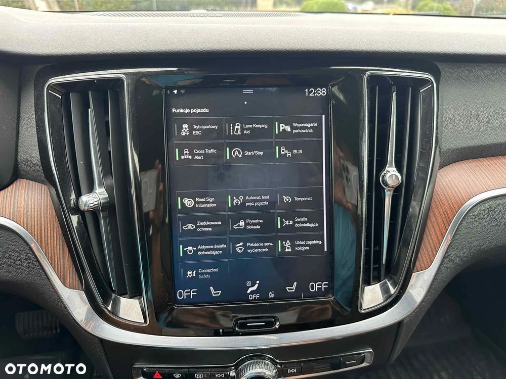 Volvo V60 D4 Inscription - 8