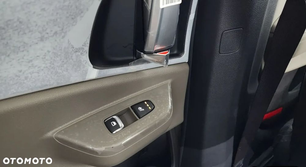 Kia Carnival - 18