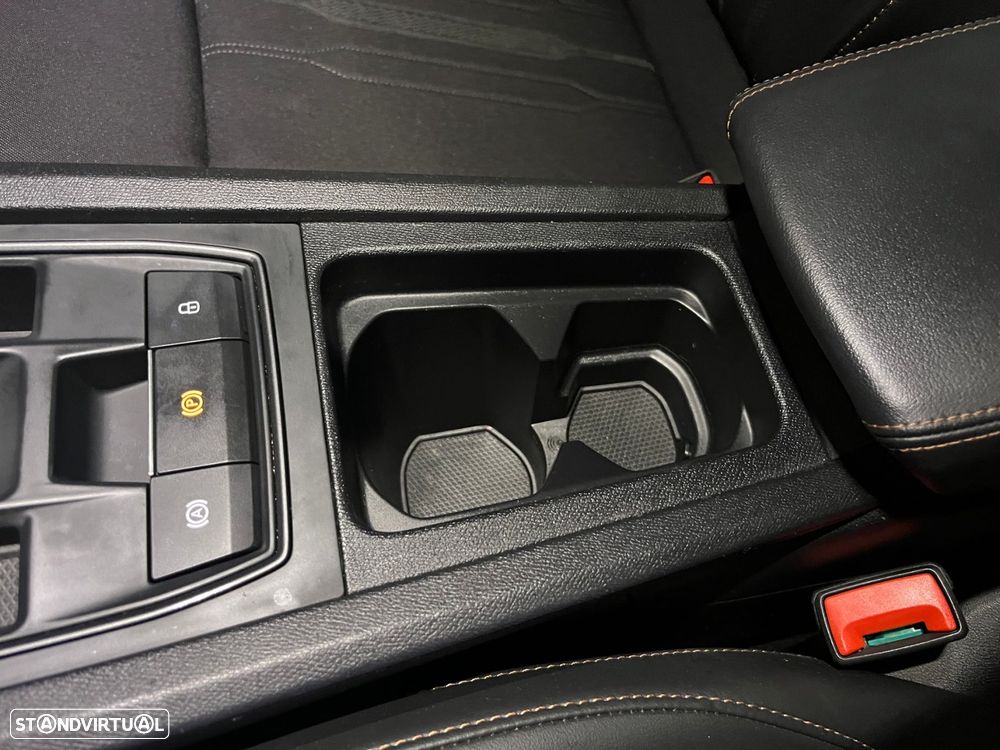 Cupra Formentor 1.4 e-Hybrid DSG - 32