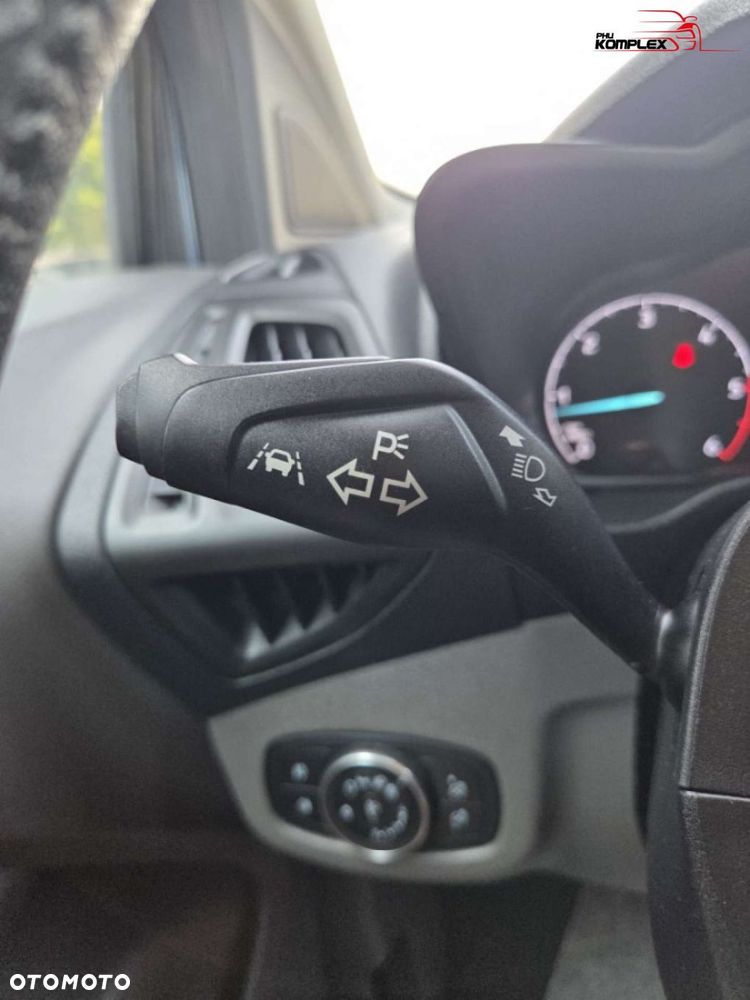 Ford Tourneo Connect Grand - 27