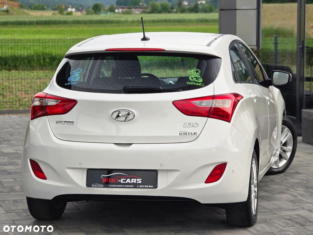 Hyundai i30 1.4 Fifa World Cup Edition - 18