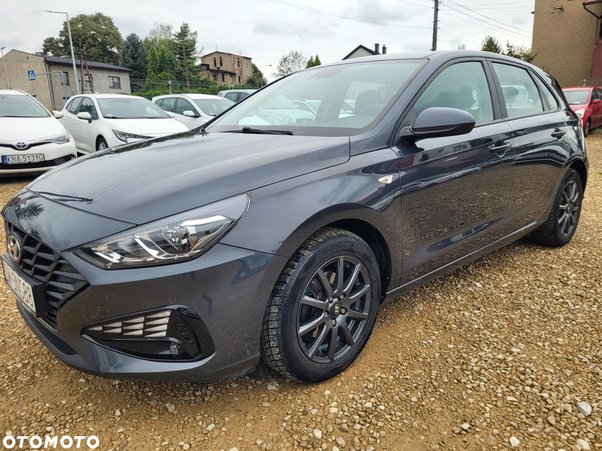 Hyundai i30 1.5 DPI Classic + - 13