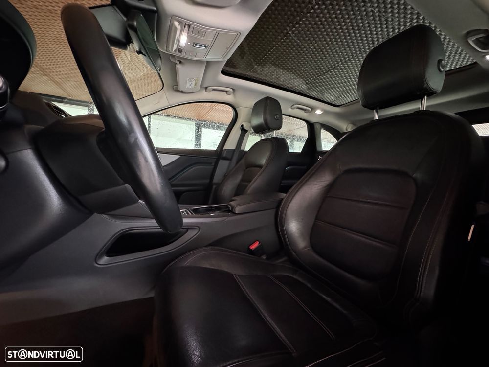 Jaguar F-Pace 2.0 i4D Pure - 19