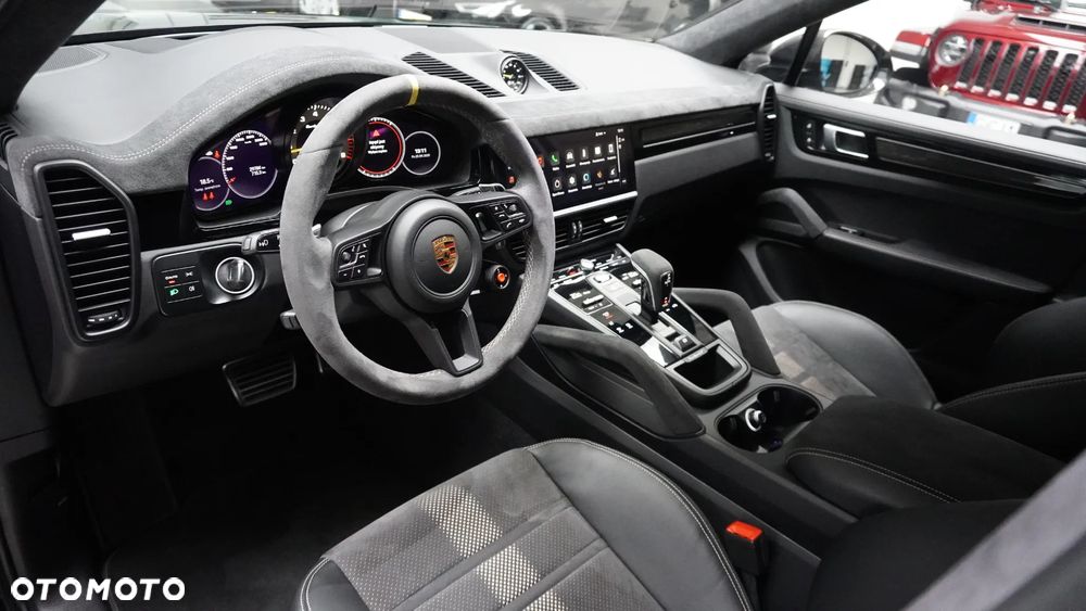 Porsche Cayenne Turbo GT - 6