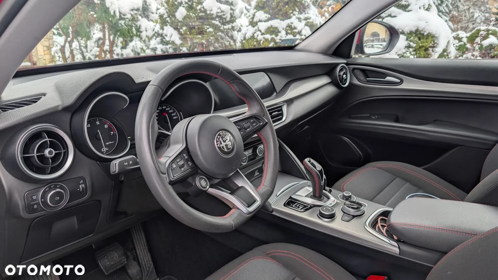 Alfa Romeo Stelvio - 7