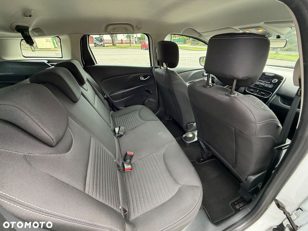 Renault Clio 1.2 16V 75 LIMITED - 21