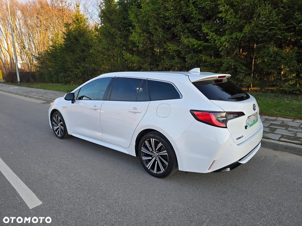 Toyota Corolla 2.0 Hybrid Comfort - 4