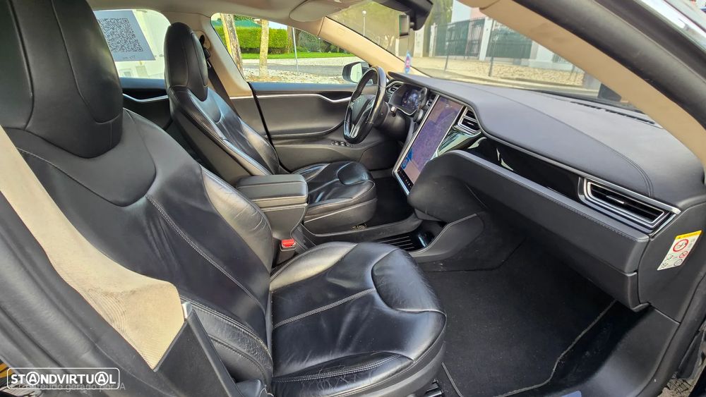 Tesla Model S - 19