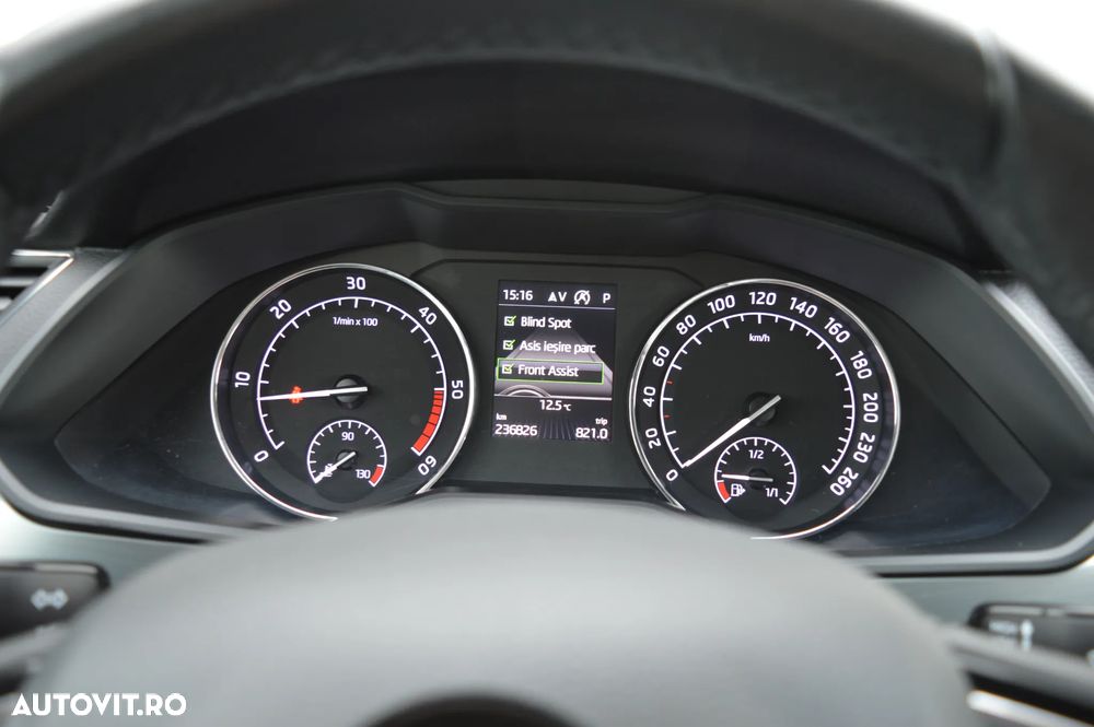 Skoda Superb 2.0 TDI DSG Ambition - 22