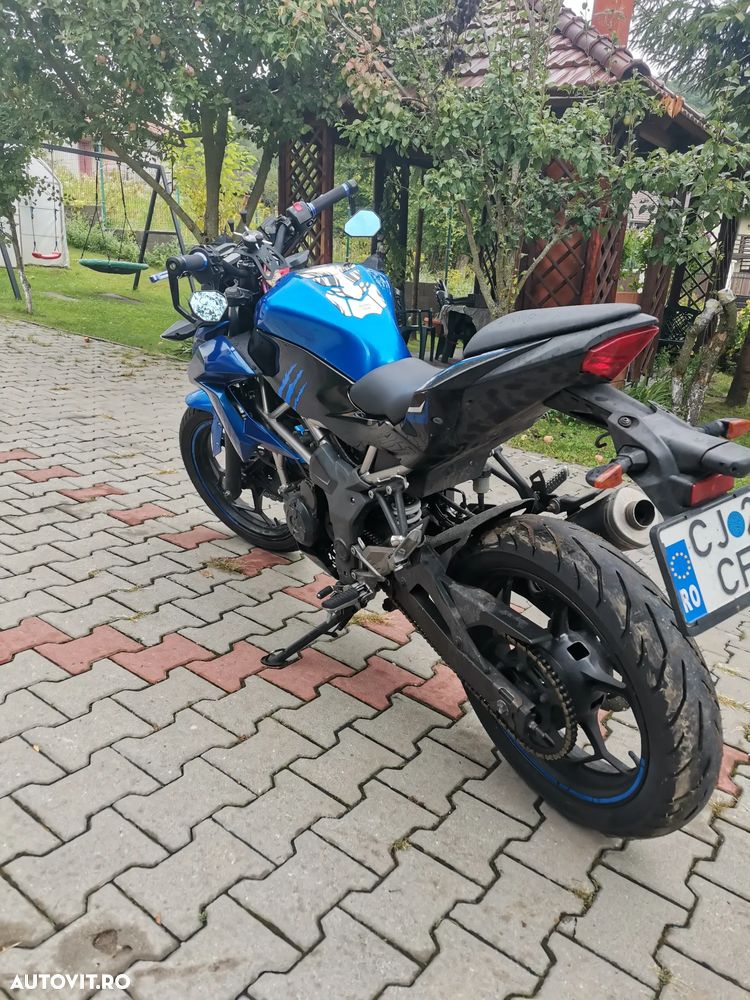 Kawasaki Z125 Pro - 3