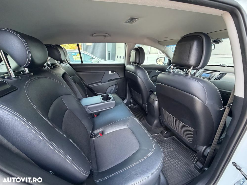 Kia Sportage 2.0 DSL 6AT 4x4 Style - 9