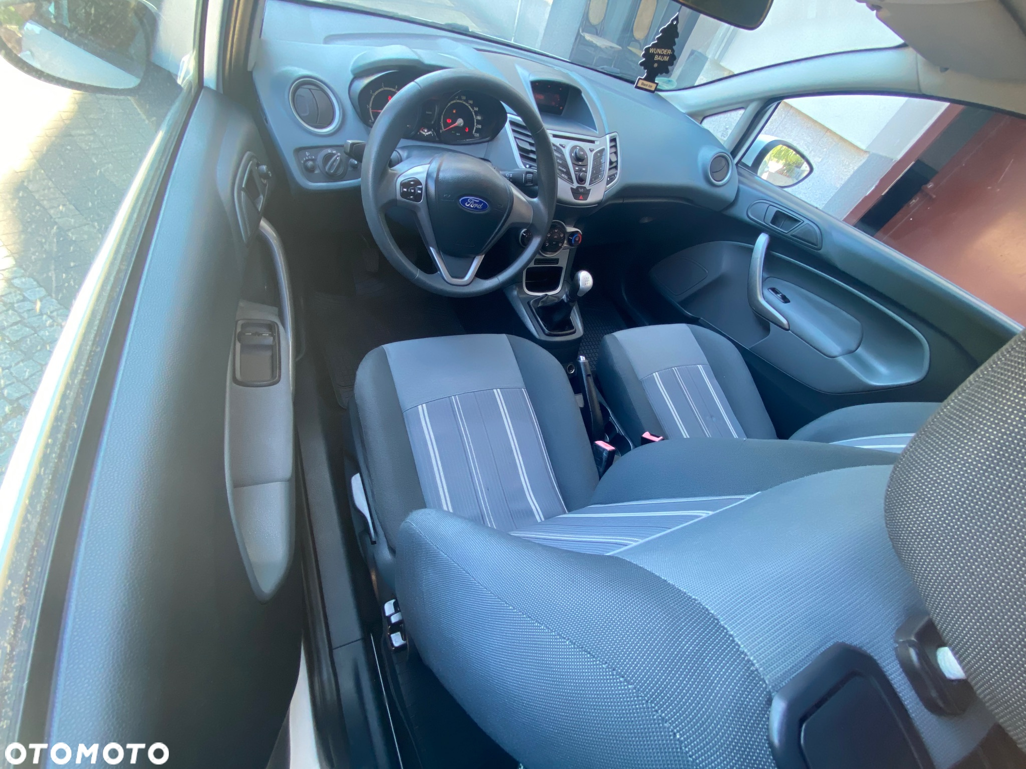 Ford Fiesta 1.25 Ambiente - 10