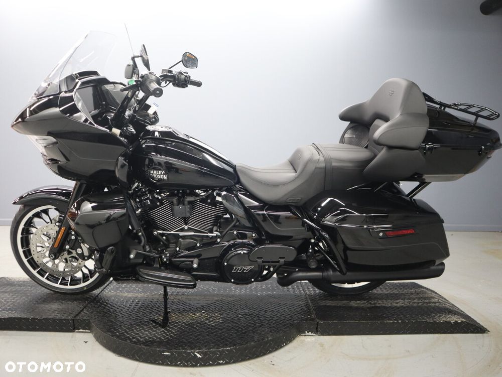 Harley-Davidson Touring Road Glide - 4
