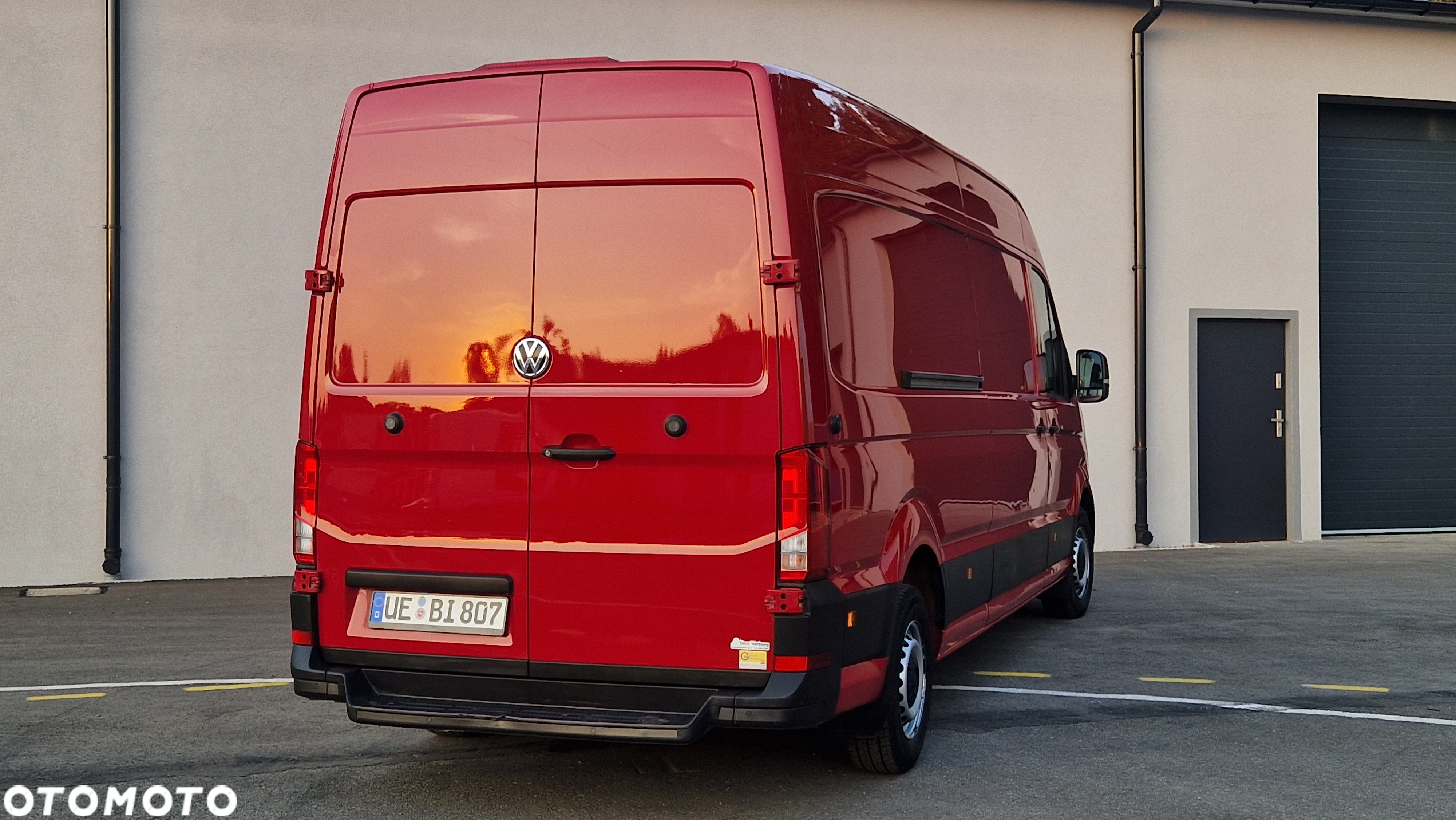 Volkswagen CRAFTER MAXI 2.0 DO PRZEWOZU KWIATÓW PODJAZD OCIEPLONA PAKA KLIMA NOWE OPONY - 10