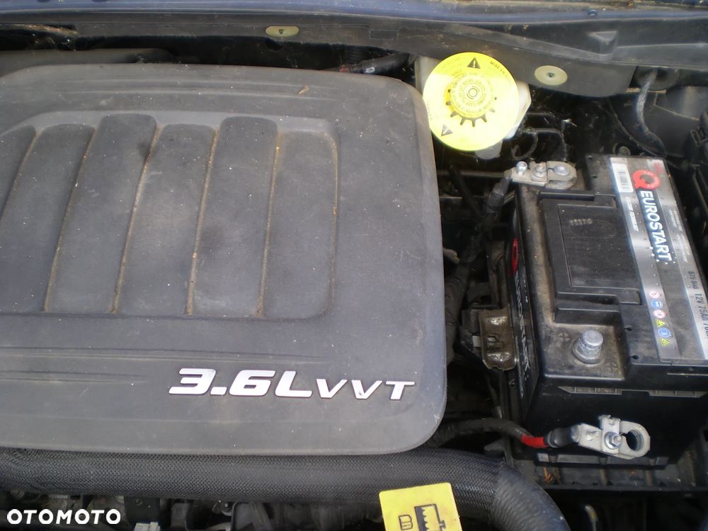 Volkswagen Routan - 15