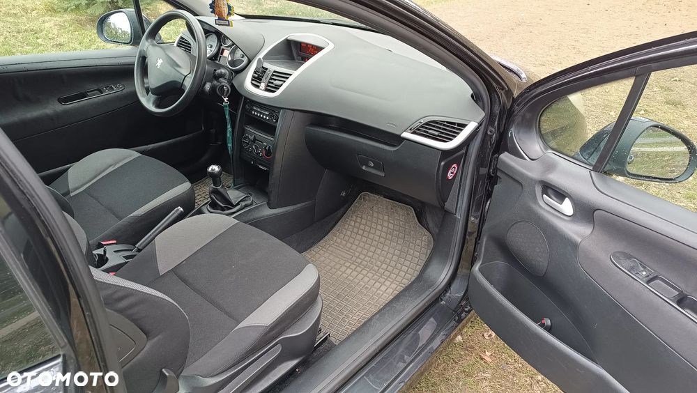 Peugeot 207 1.4 16V Presence - 10