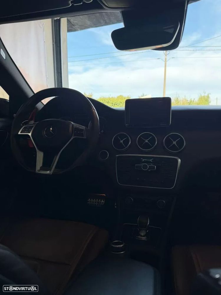 Mercedes-Benz A 45 AMG 4Matic Speedshift 7G-DCT - 13