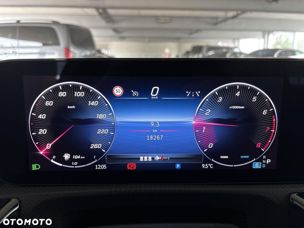 Mercedes-Benz CLA - 12