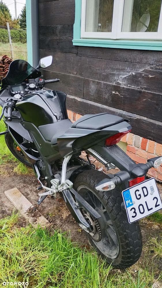 Yamaha YZF - 5