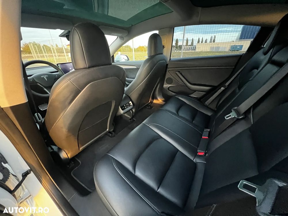 Tesla Model 3 RWD - 7