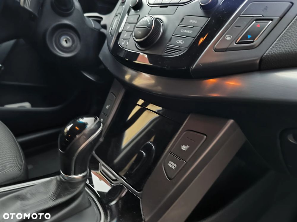 Hyundai i40 Kombi 1.7 CRDi DCT Premium - 4