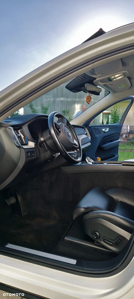 Volvo XC 60 B4 D Inscription - 14