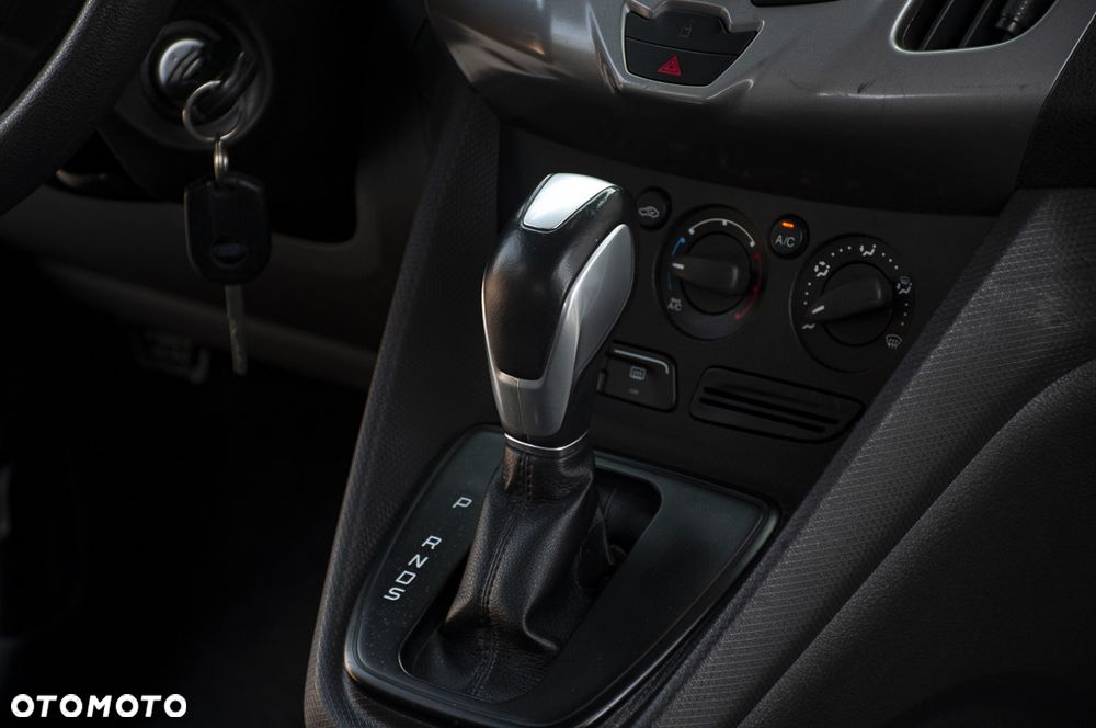 Ford Transit Connect - 24