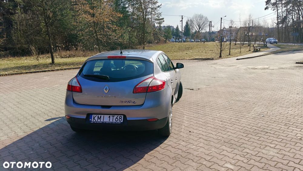 Renault Megane 1.6 16V Dynamique - 3