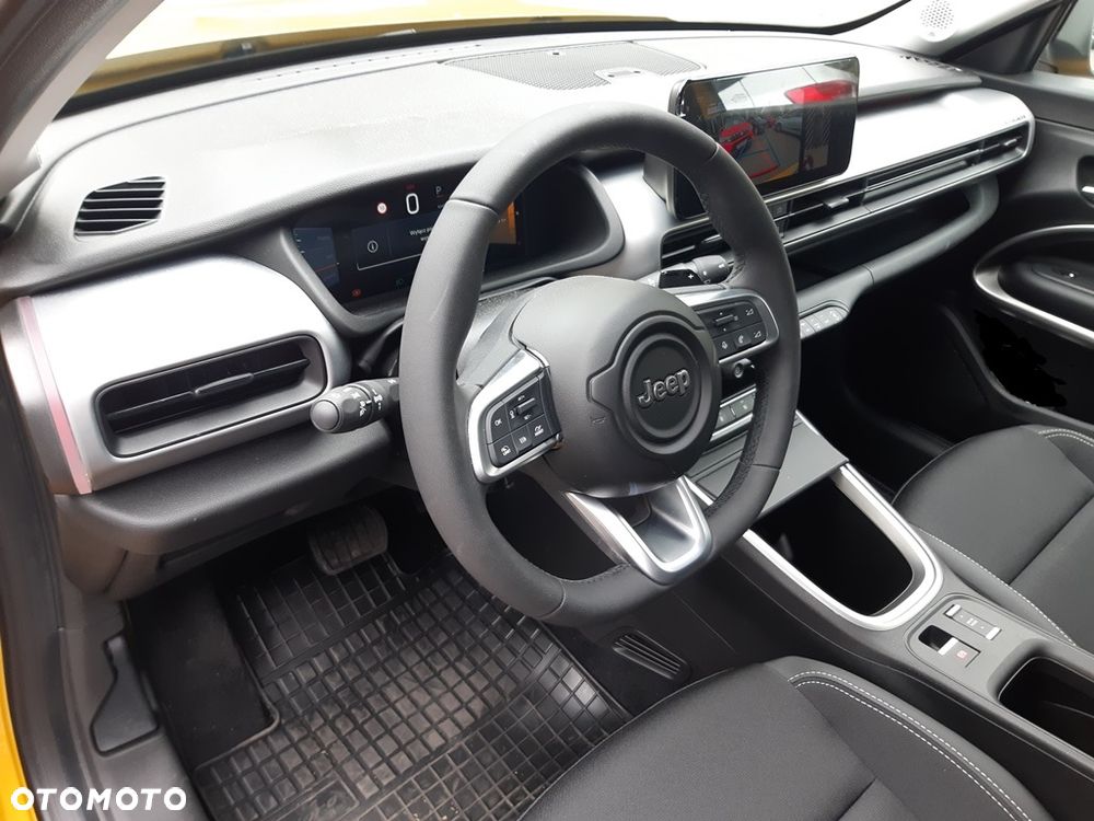 Jeep Avenger 1.2 T3 mHEV Summit FWD eDCT6 - 12