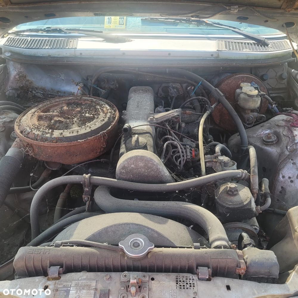 Mercedes-Benz W123 - 11