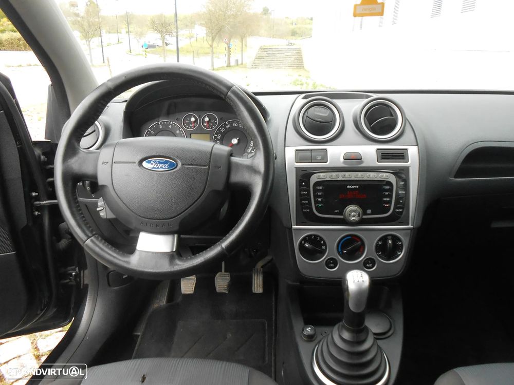 Ford Fiesta 1.25 Connection - 13