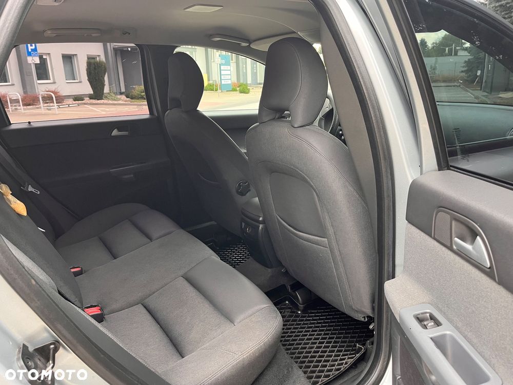 Volvo V50 1.8 - 10