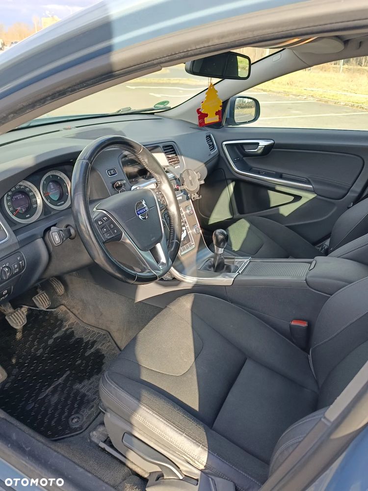 Volvo V60 D3 Summum - 9