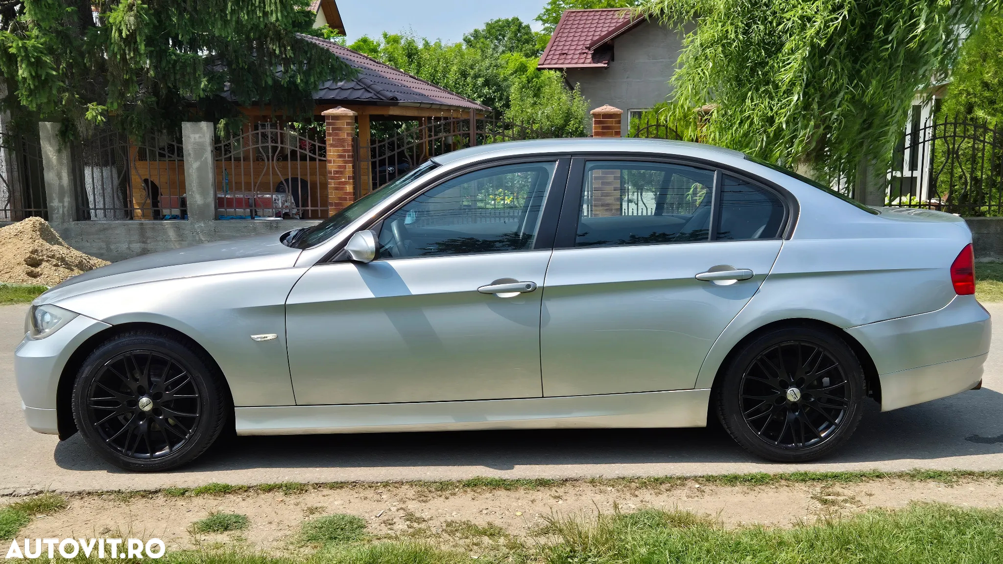 BMW Seria 3 320i - 11