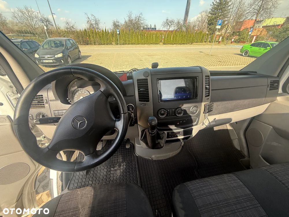 Mercedes-Benz Sprinter - 10